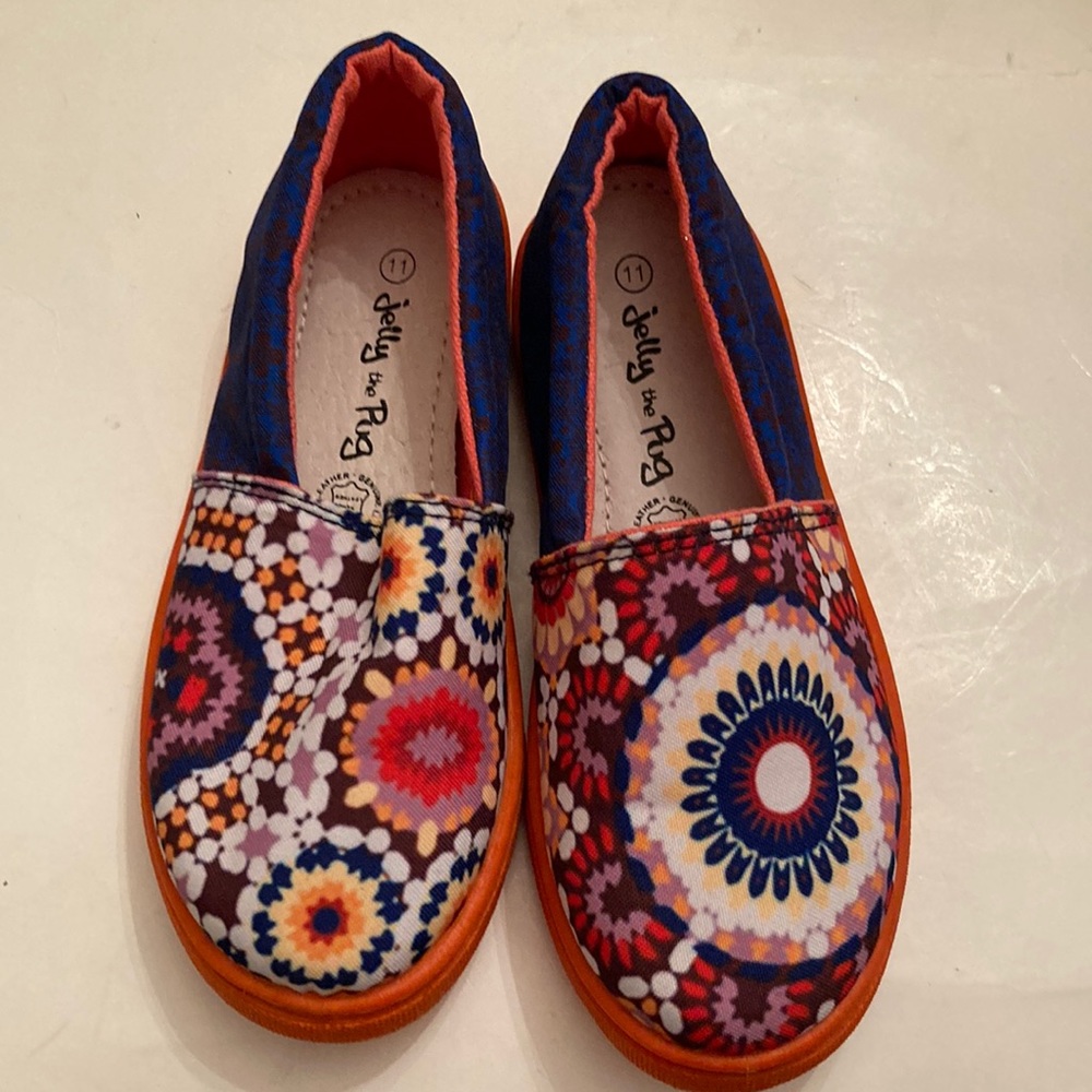 Jelly the pug slip on tennis shoes size 11
